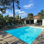 12 Pers Avec Piscine Chauffee 1 Mai Au 30 Sept ヴィラ アルカション