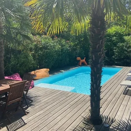 Villa 12 Pers Avec Piscine Chauffee 1 Mai Au 30 Sept