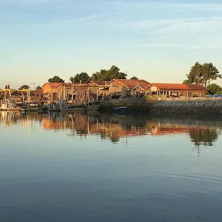 Villa 12 Pers Avec Piscine Chauffee 1 Mai Au 30 Sept *