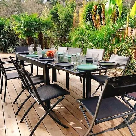 12 Pers Avec Piscine Chauffee 1 Mai Au 30 Sept *