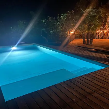 12 Pers Avec Piscine Chauffee Et Rafraichisseur