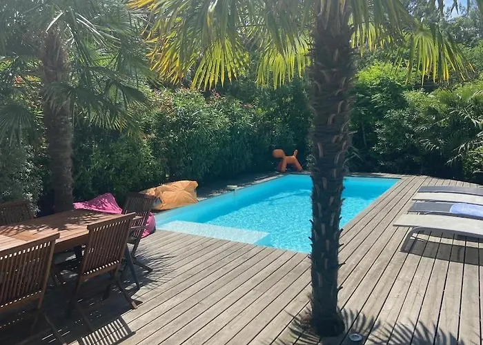 Βίλα 12 Pers Avec Piscine Chauffee 1 Mai Au 30 Sept